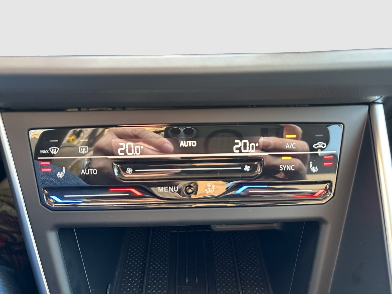 Volkswagen Taigo 1.0 LIFE NAVI CARPLAY SITZHEIZUNG ALU LED