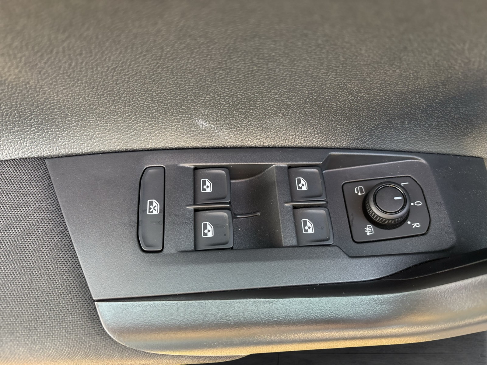 Volkswagen Taigo 1.0 LIFE NAVI CARPLAY SITZHEIZUNG ALU LED