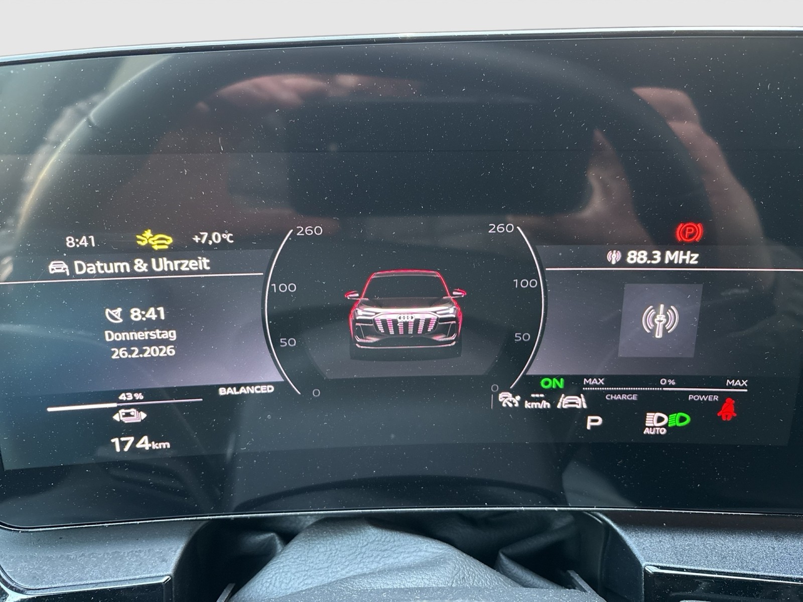 Audi Q6 e-tron quattro S LINE BLACKPAK TECH+ 20" ACC