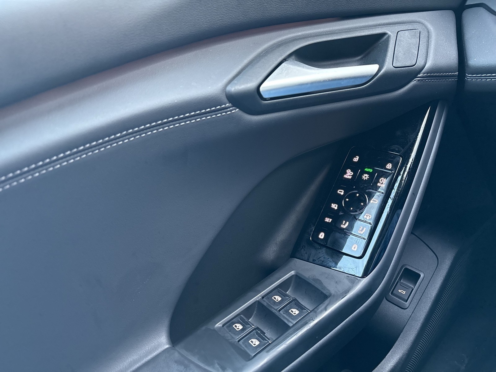 Audi Q6 e-tron quattro S LINE BLACKPAK TECH+ 20" ACC