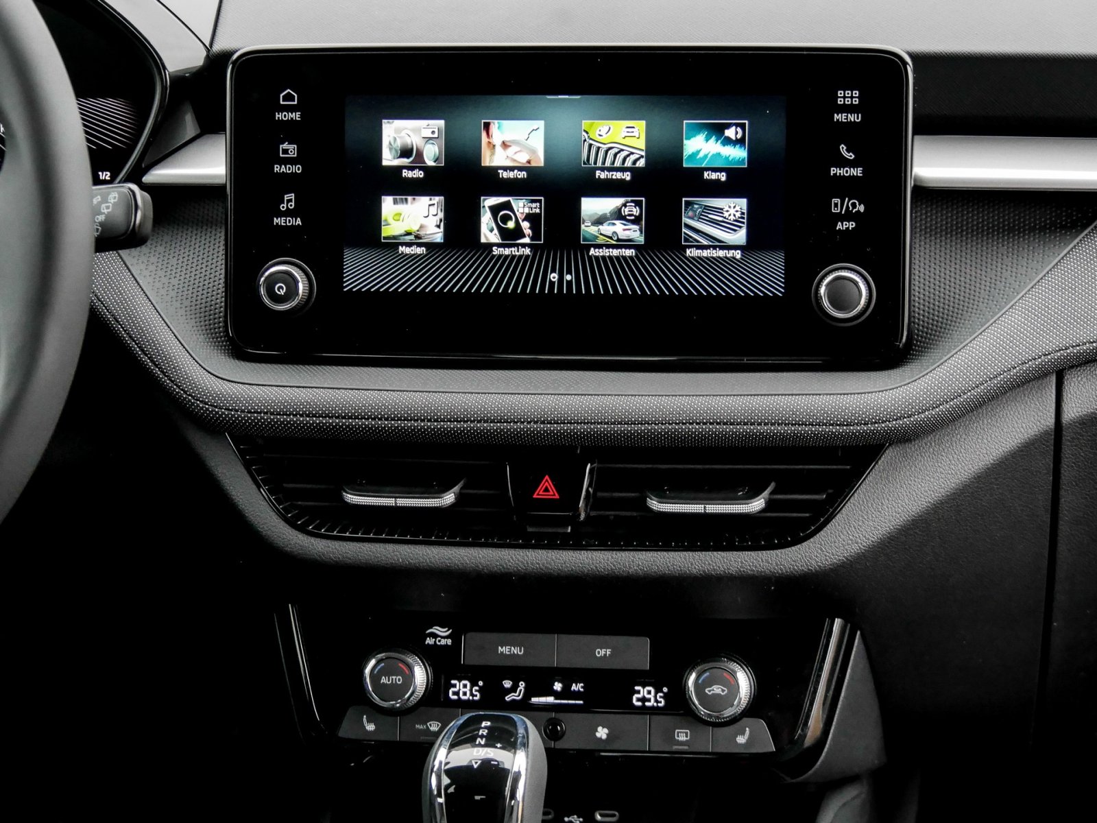 Skoda Fabia 1.0TSI DSG Tour SHZ PDC CarPlay