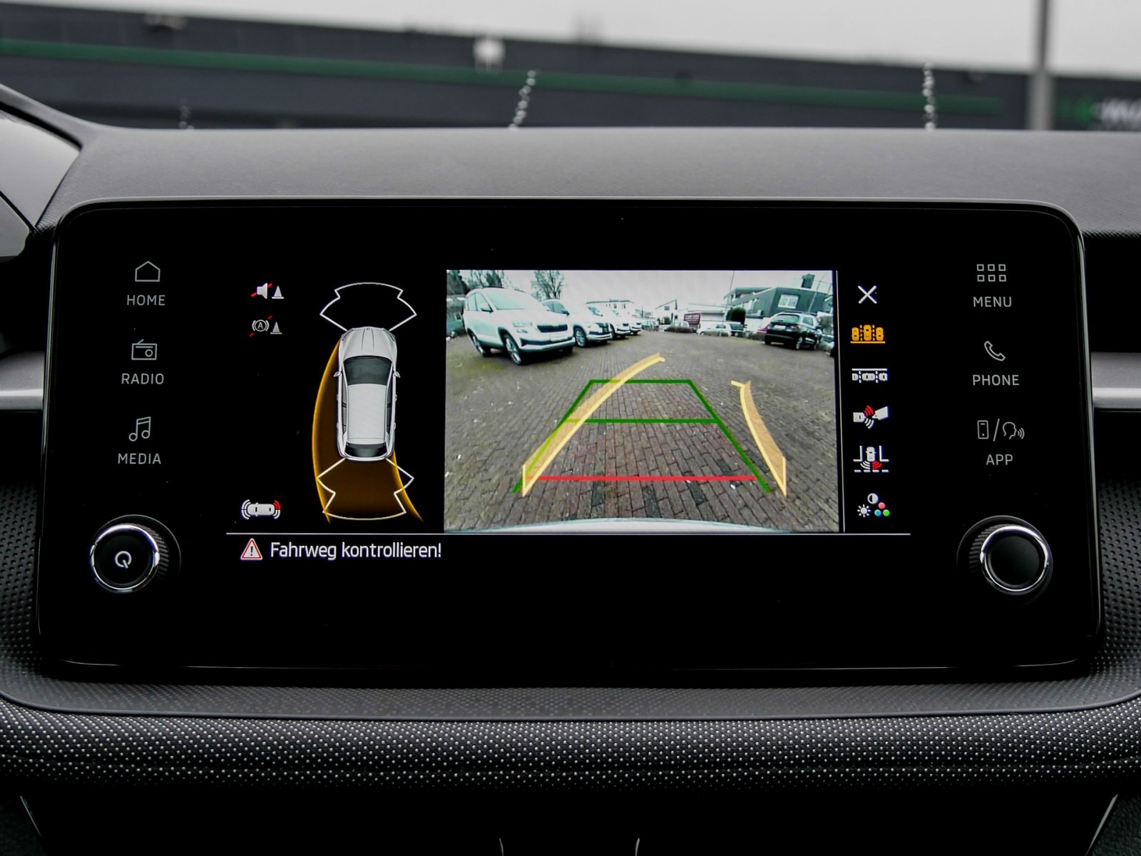 Skoda Fabia 1.0TSI DSG Tour SHZ PDC CarPlay