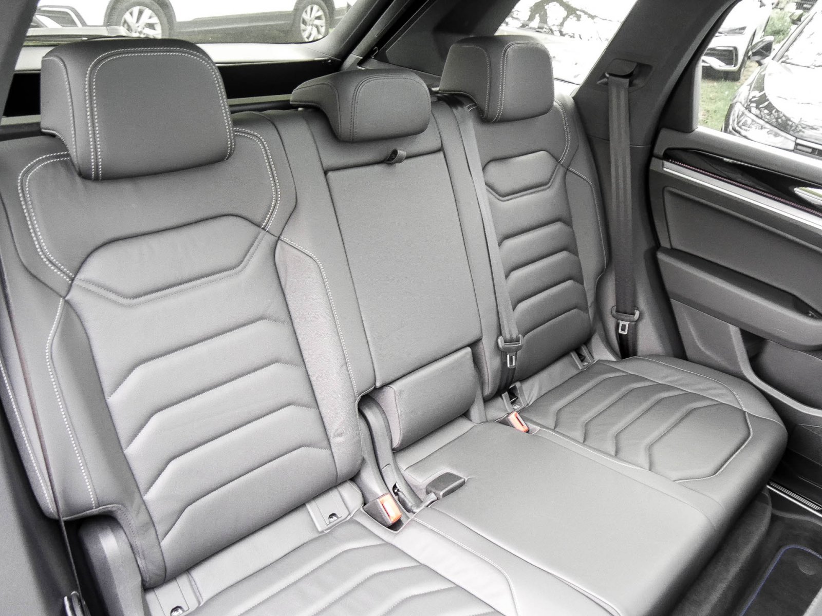 Volkswagen Touareg HYBRID R NEUESMODELL PANO CAM ACC LM21 E-KLAPPE NAVI