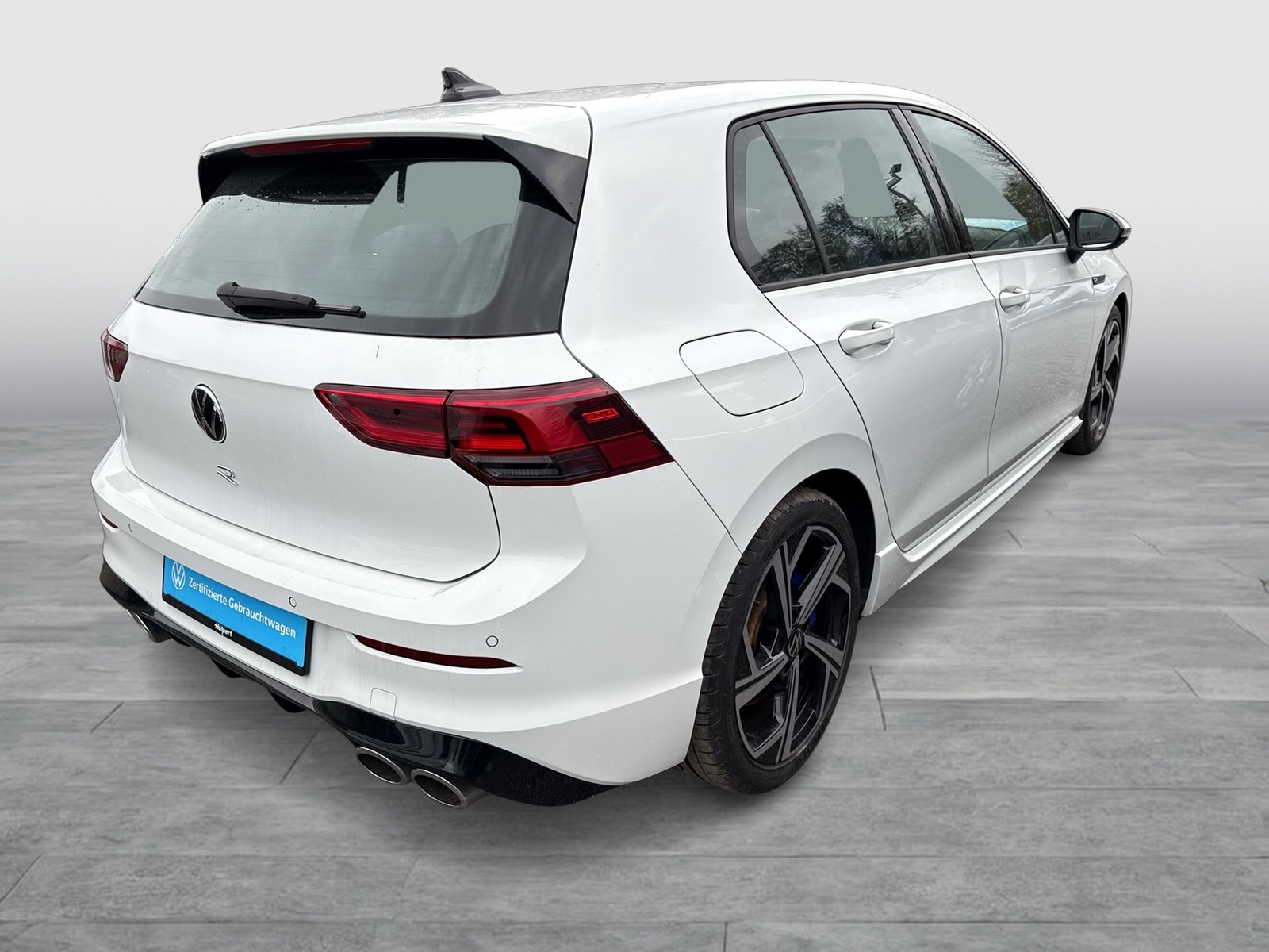 Volkswagen Golf VIII 2.0 R 4X4 ACC LM18 CARPLAY SPORTSITZE