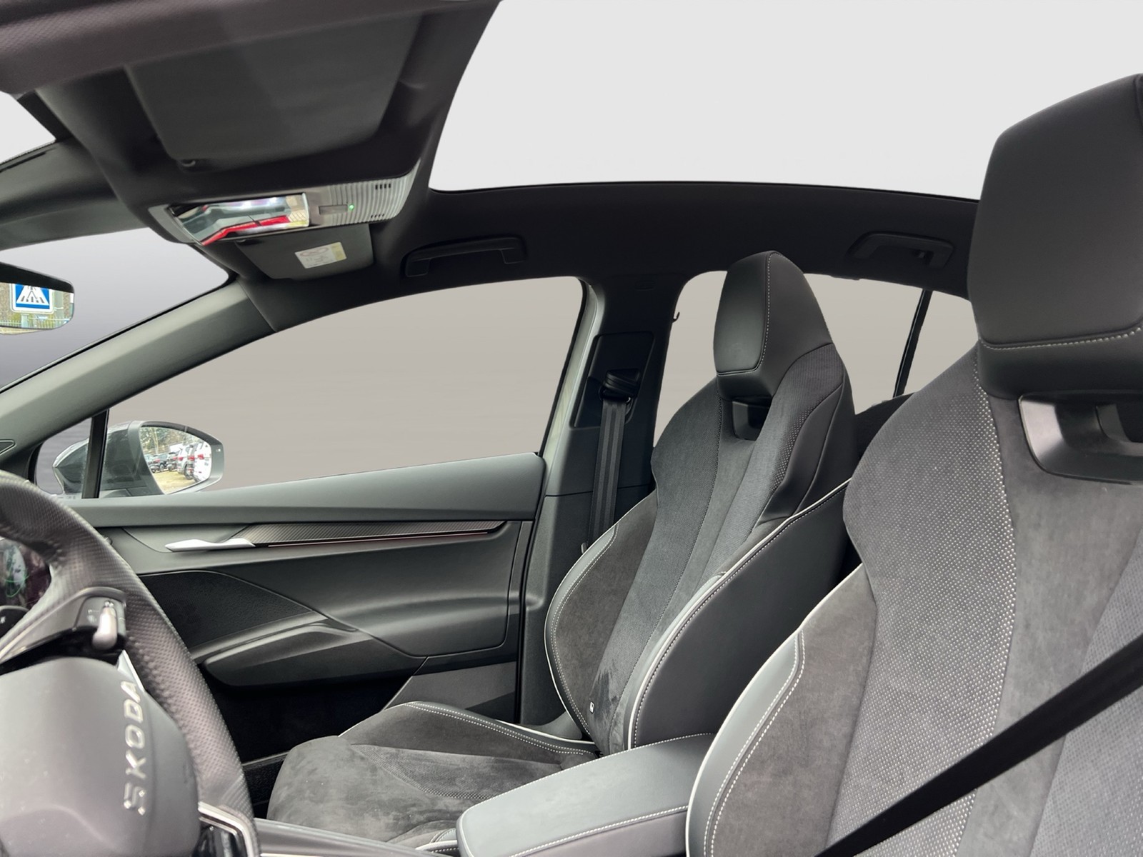 Skoda Enyaq Coupé 85 SPORTLINE NEUES MODELL PANO AHK