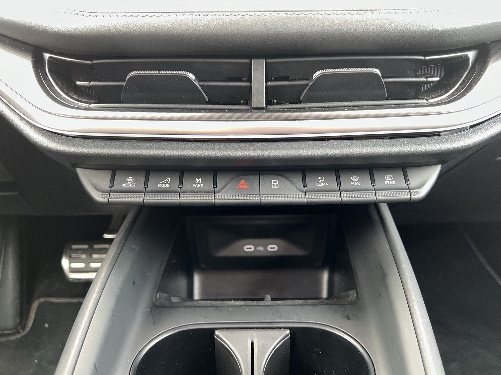 Skoda Enyaq Coupé 85 SPORTLINE NEUES MODELL PANO AHK