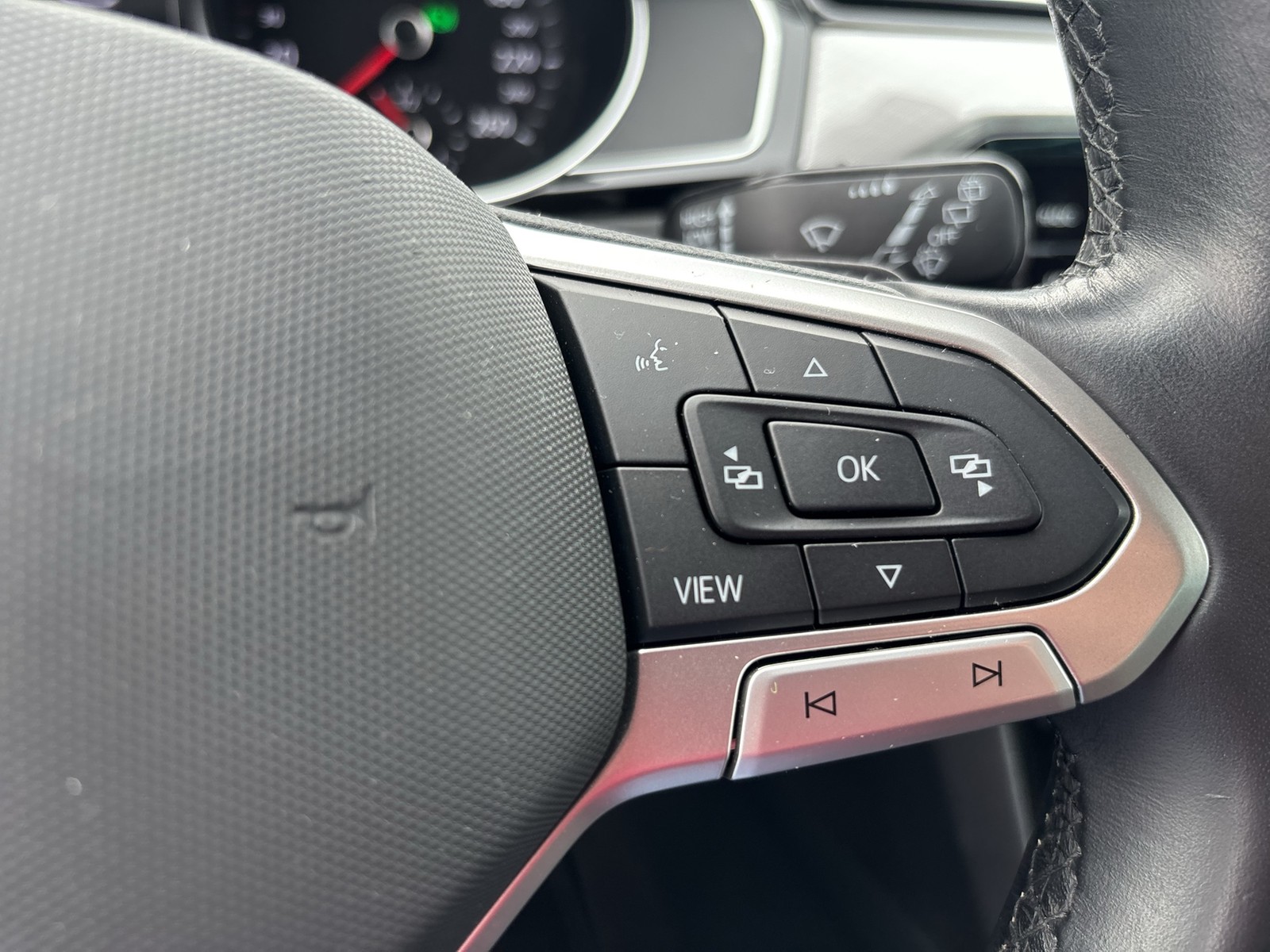 Volkswagen Passat Variant 1.5 BUSINESS CAM ACC NAVI SITZHZ.