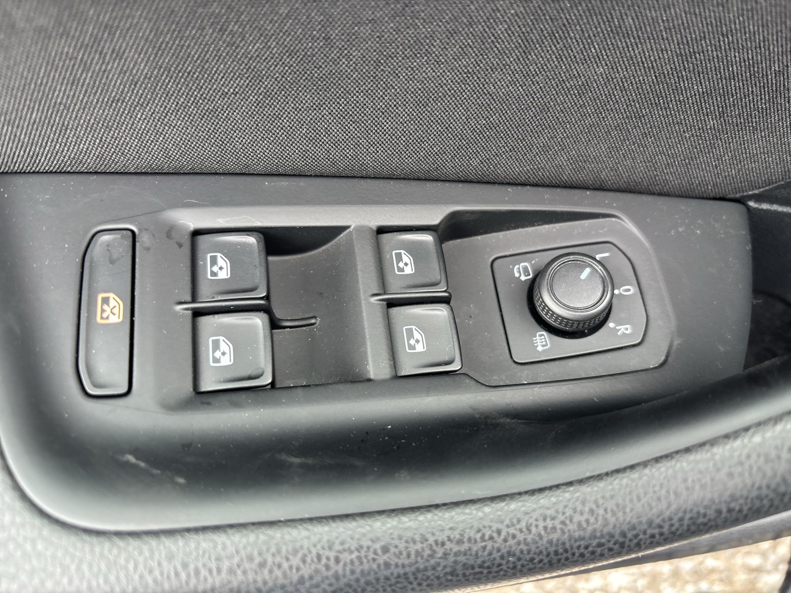 Volkswagen Passat Variant 1.5 BUSINESS CAM ACC NAVI SITZHZ.