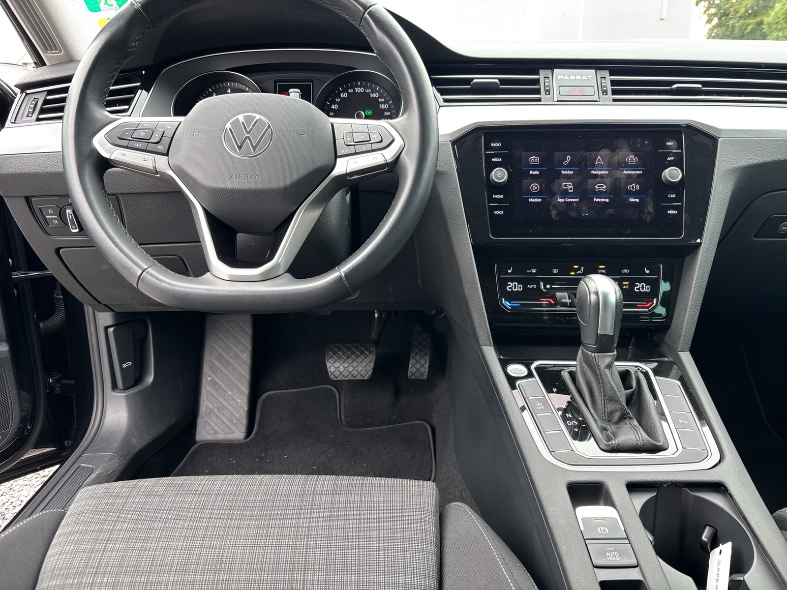 Volkswagen Passat Variant 1.5 BUSINESS CAM ACC NAVI SITZHZ.