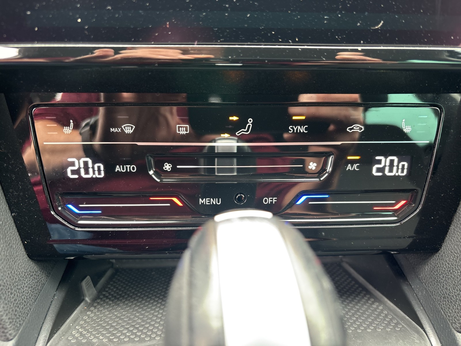 Volkswagen Passat Variant 1.5 BUSINESS CAM ACC NAVI SITZHZ.