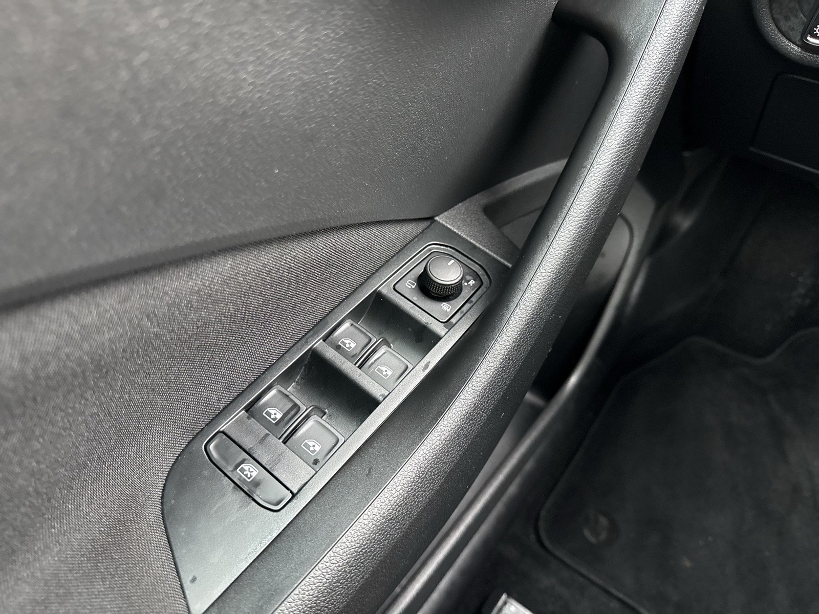 Skoda Kamiq 1.5 SELECTION CAM NAVI CARPLAY SITZHEIZUNG