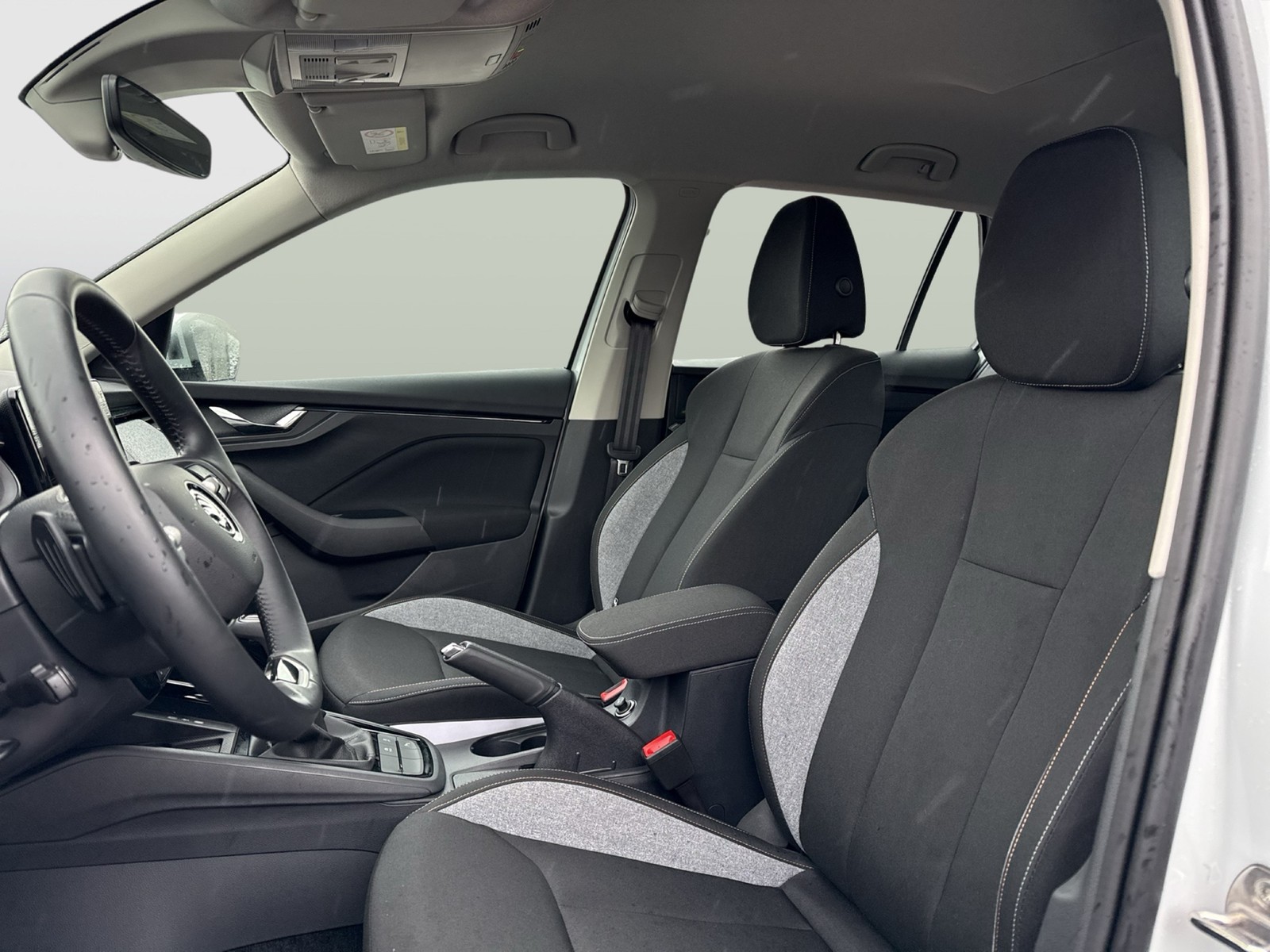 Skoda Kamiq 1.5 SELECTION CAM NAVI CARPLAY SITZHEIZUNG