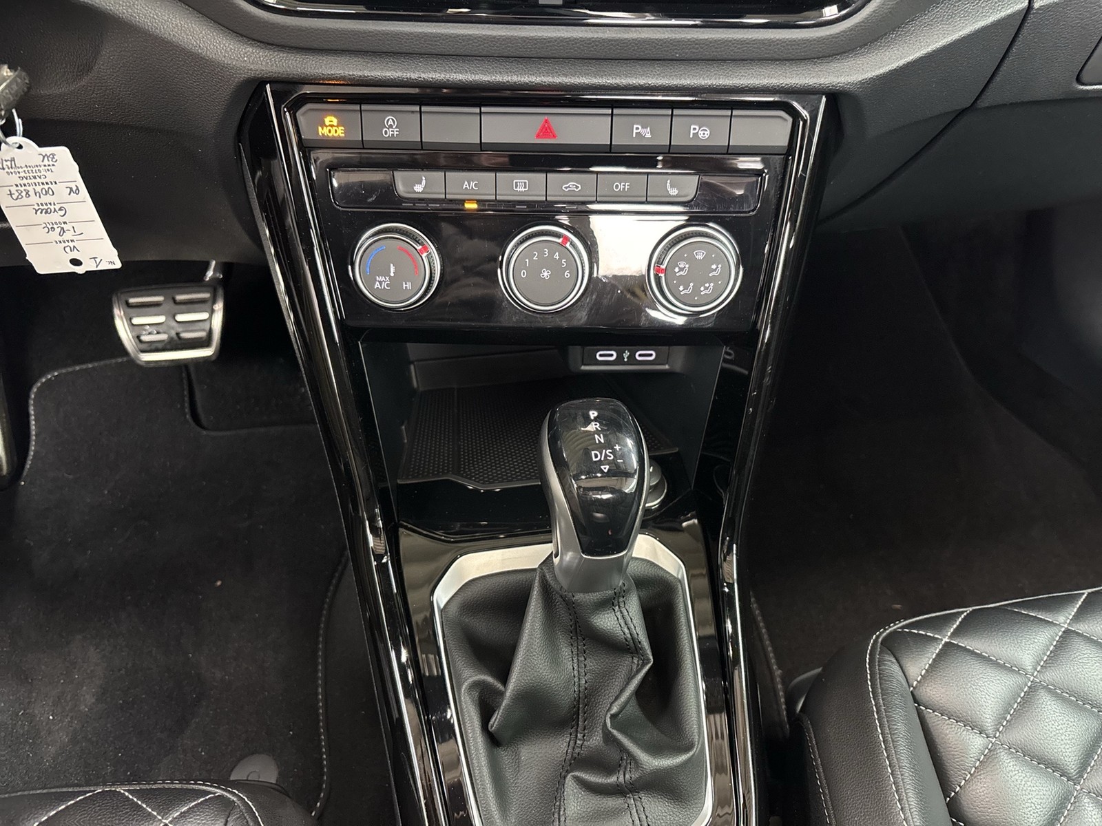 Volkswagen T-Roc Cabrio 1.5 R-LINE LEDER BLACKSTYLE ALU19 MATRIX