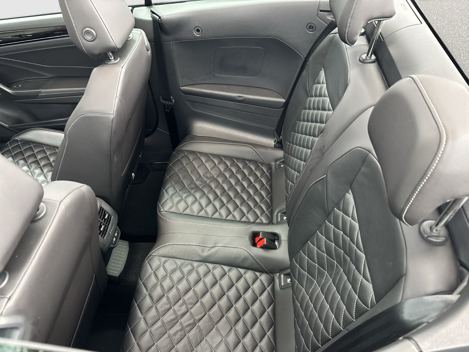 Volkswagen T-Roc Cabrio 1.5 R-LINE LEDER BLACKSTYLE ALU19 MATRIX