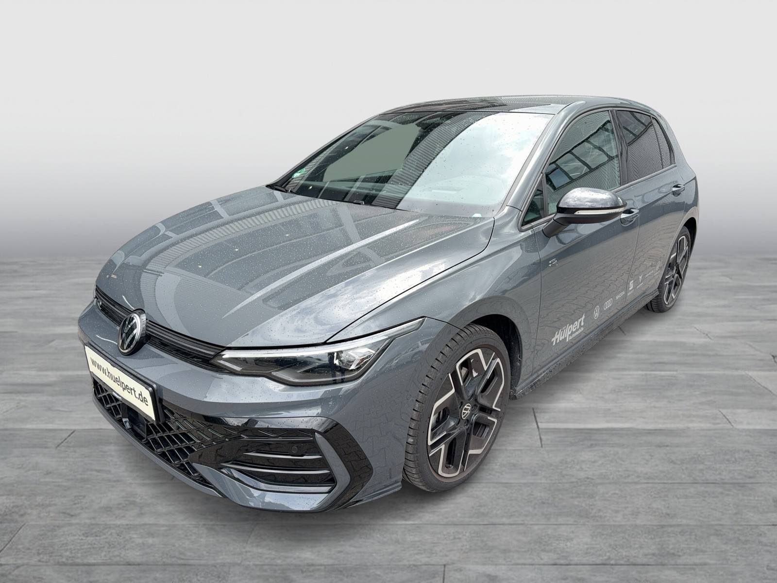 Volkswagen Golf 2.0 R-LINE DSG PANO HARMANKARDON STANDHZG