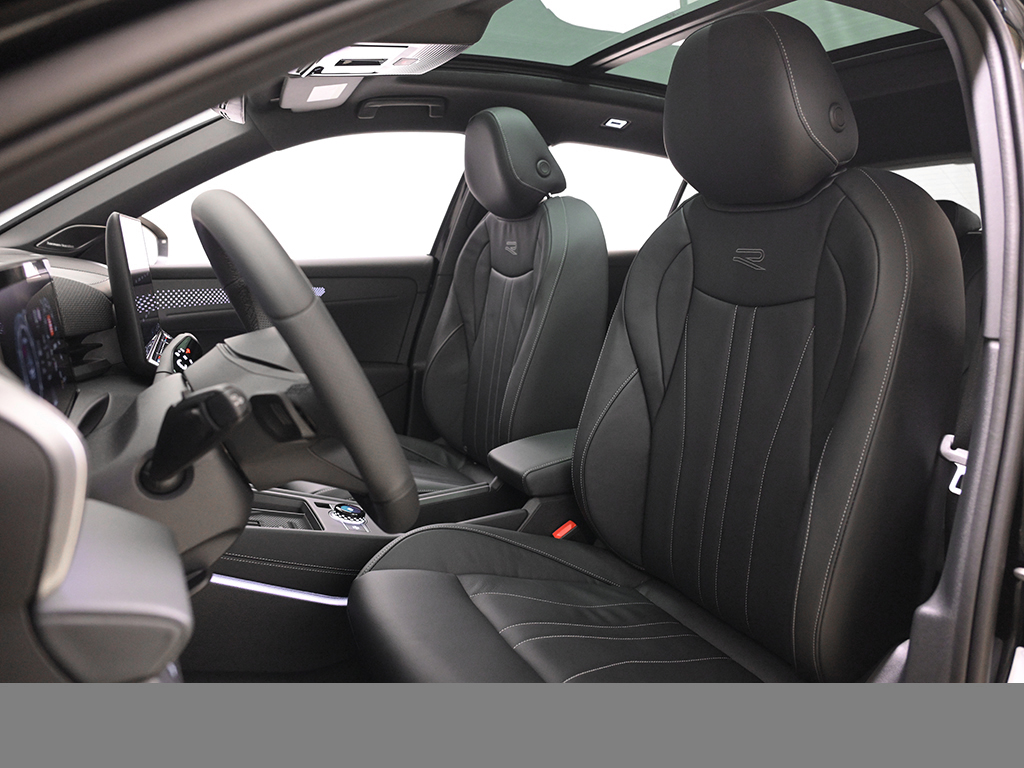 Volkswagen T-Roc 1.5 R-LINE DSG LEDER PANO AHK STANDHZG