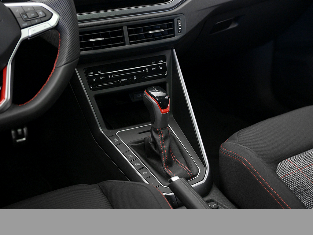 Volkswagen Polo GTI PANO NAVI CAM LM18