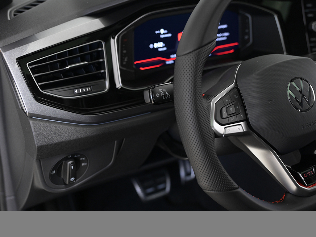 Volkswagen Polo GTI PANO NAVI CAM LM18