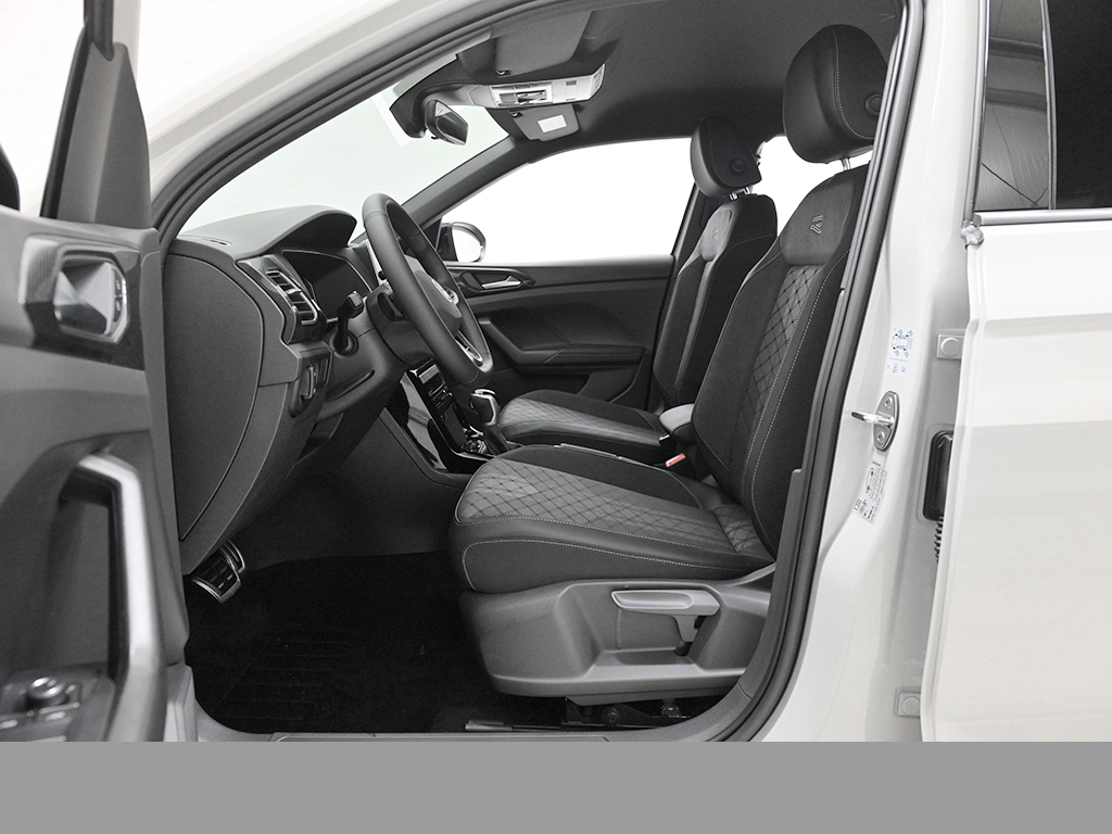 Volkswagen T-Cross 1.5 R-LINE DSG BLACKSTYLE AHK CAM