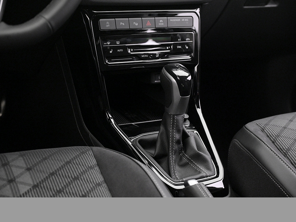 Volkswagen T-Cross 1.5 R-LINE DSG BLACKSTYLE AHK CAM