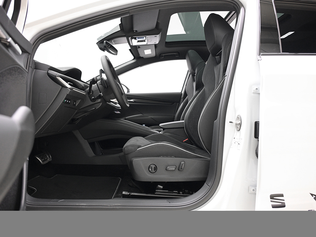 Skoda Enyaq 85 SPORTLINE AHK PANO eSITZE 360CAM HEADUP