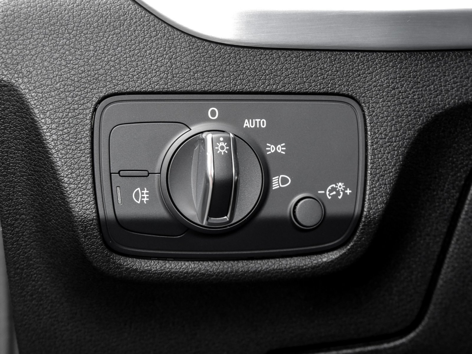 Audi Q2 35 S LINE CAM LM19 E-KLAPPE CARPLAY SITZHEIZ.