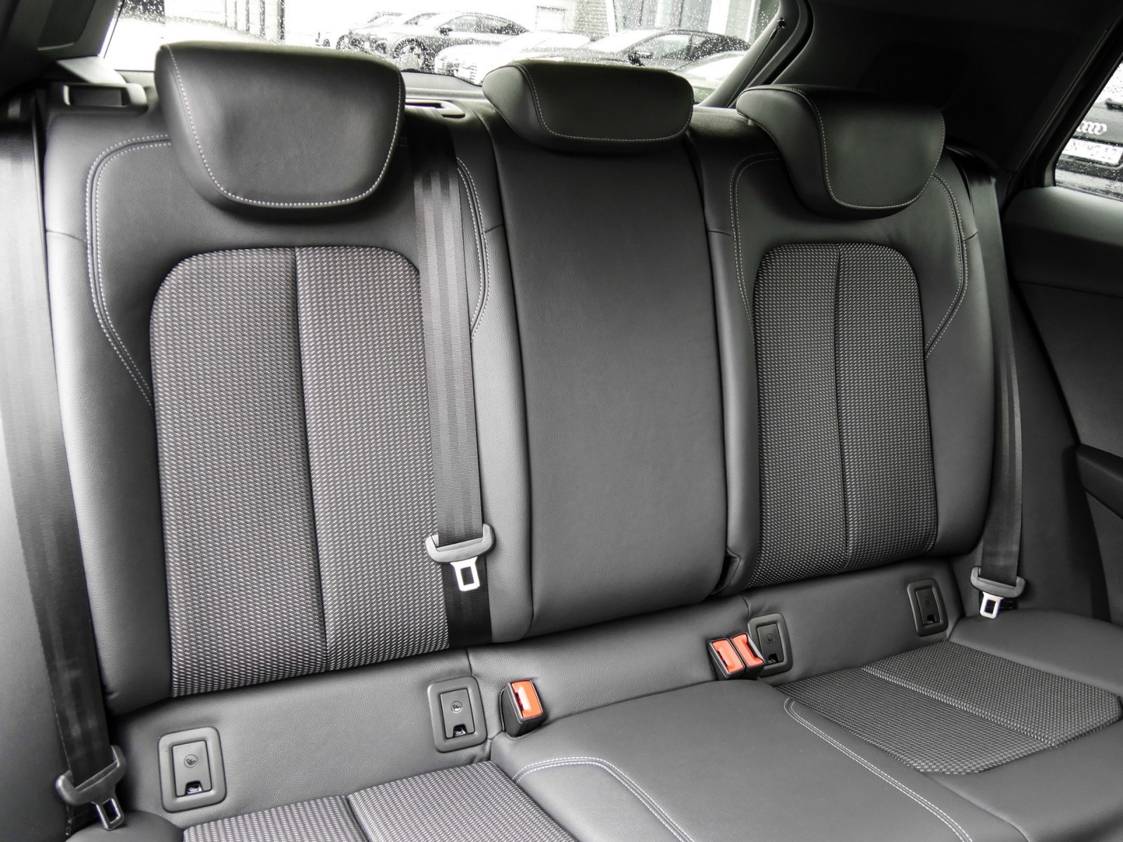 Audi Q2 35 S LINE CAM LM19 E-KLAPPE CARPLAY SITZHEIZ.