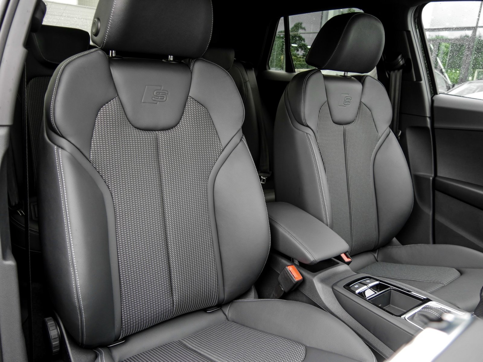 Audi Q2 35 S LINE CAM LM19 E-KLAPPE CARPLAY SITZHEIZ.