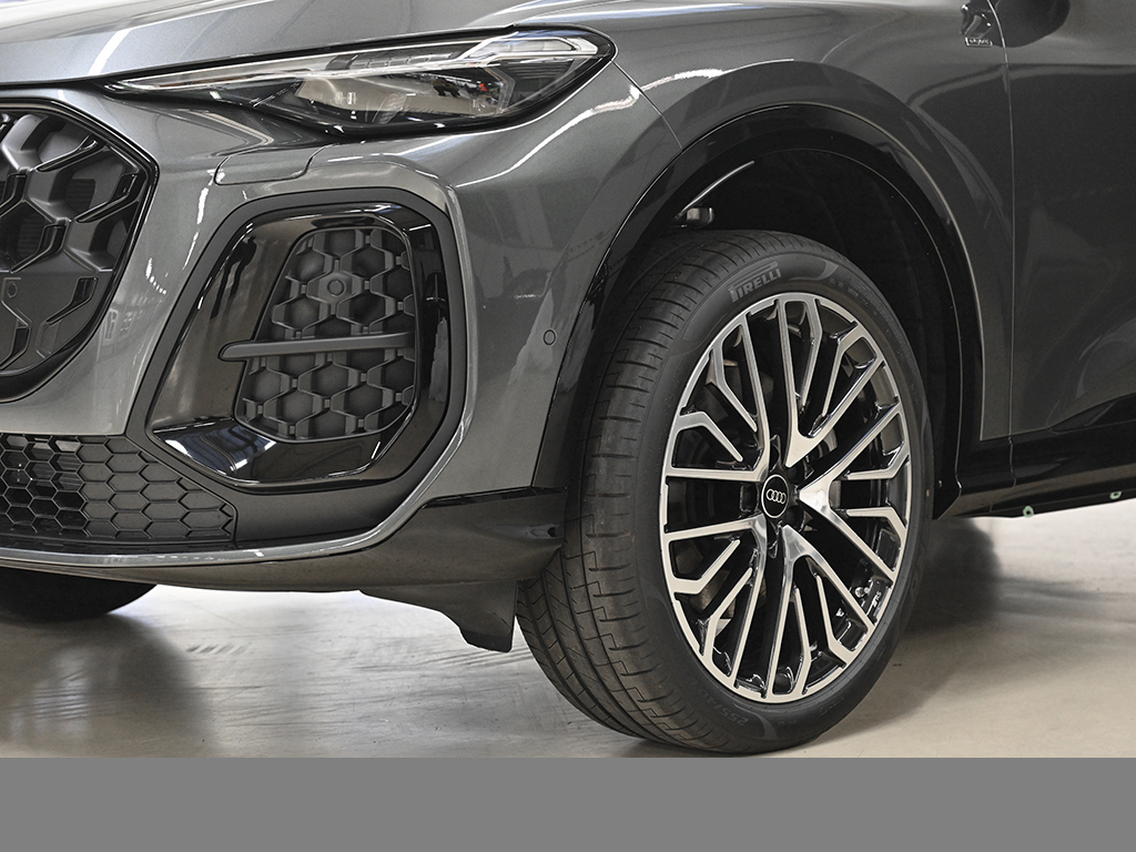 Audi Q5 SUV e-hybrid quattro S tronic Edition One - S Line Pano+AHK+Akustikverglasung+Luftfederfahrwerk