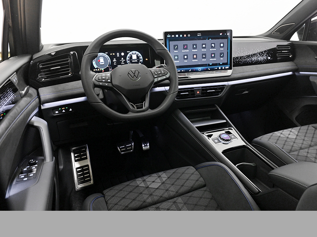 Volkswagen Tiguan 2.0 R-LINE 4MOTION DSG PANO AHK MATRIXLED