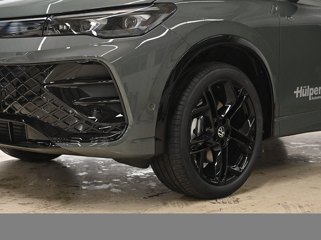 Volkswagen Tiguan 2.0 R-LINE 4MOTION DSG PANO AHK MATRIXLED