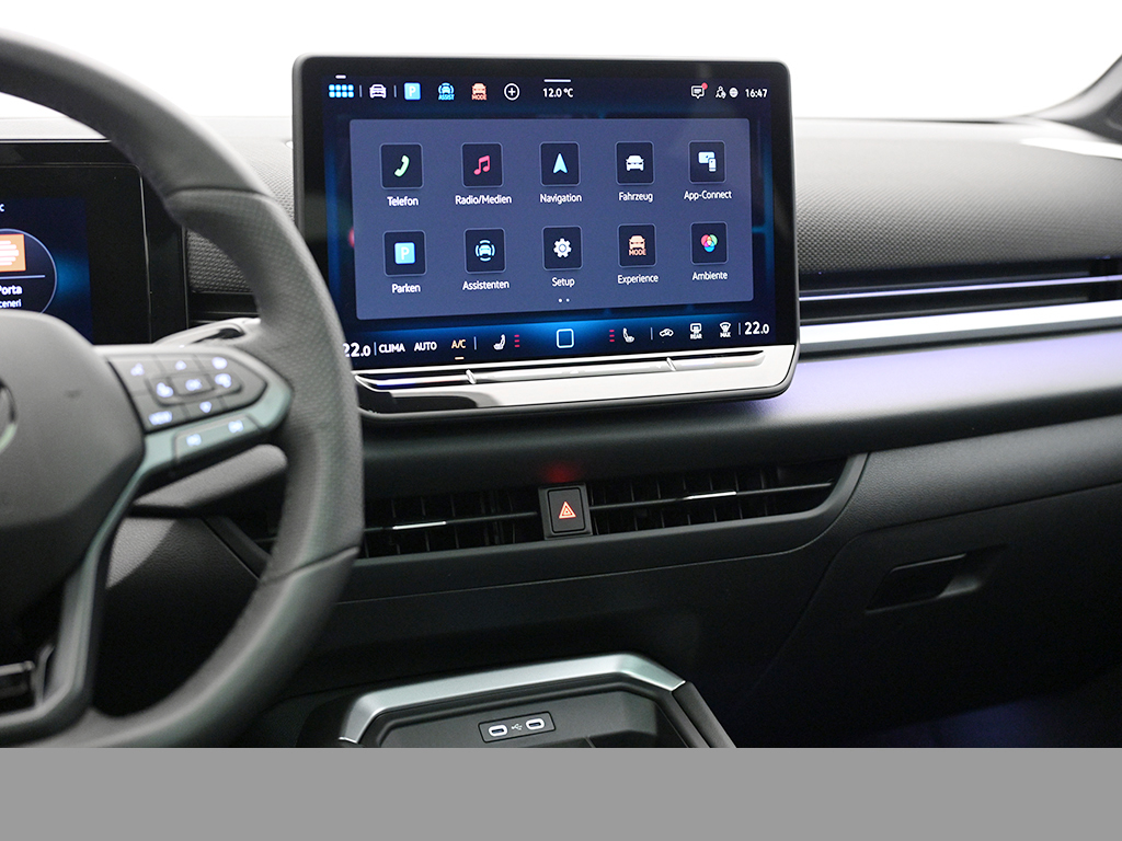 Volkswagen T-Roc 1.5 R-LINE DSG PANO AHK MATRIXLED LM20