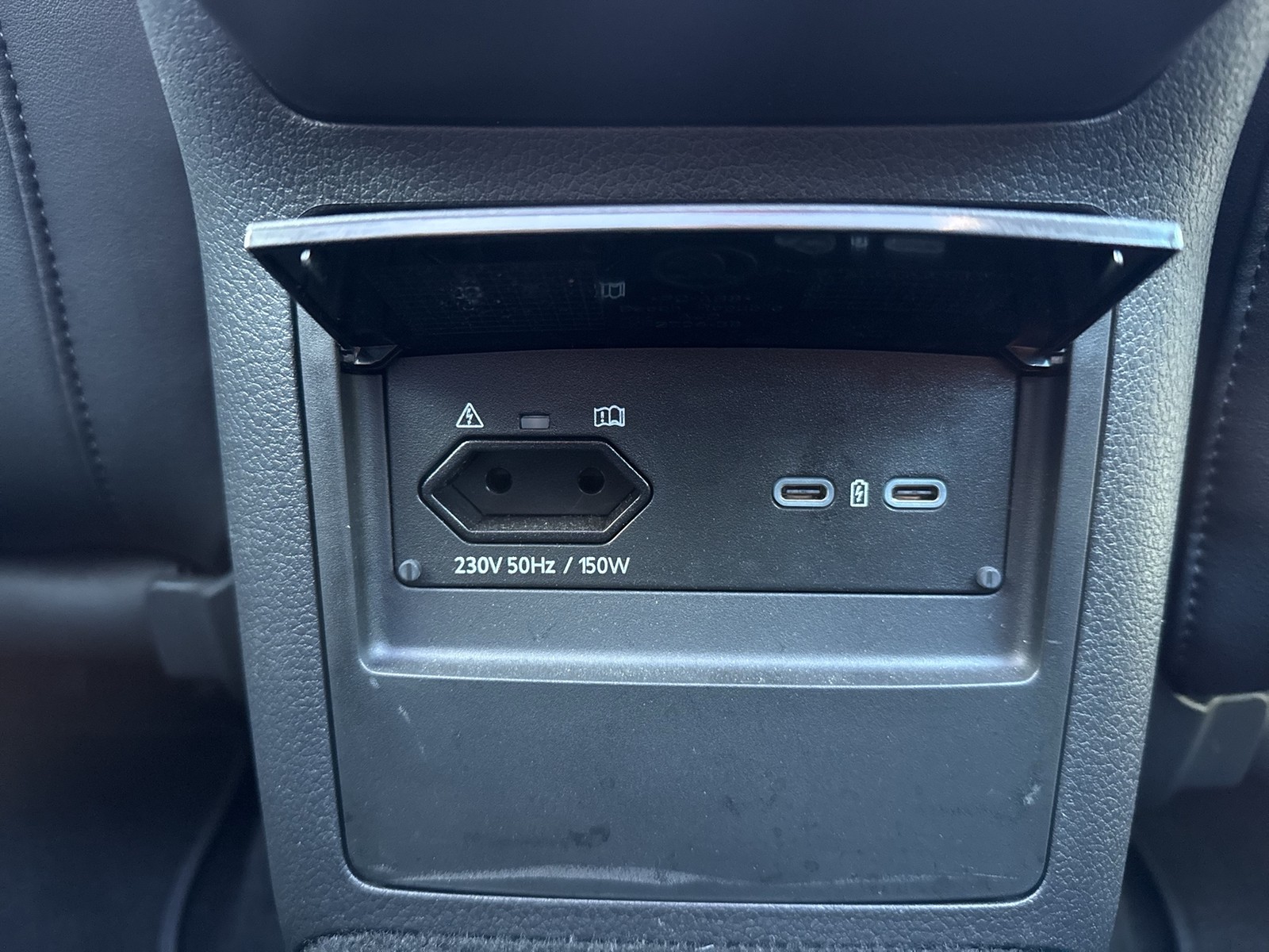 Skoda Superb Combi 2.0 L&K 4X4 LEDER PANO STANDHZ.