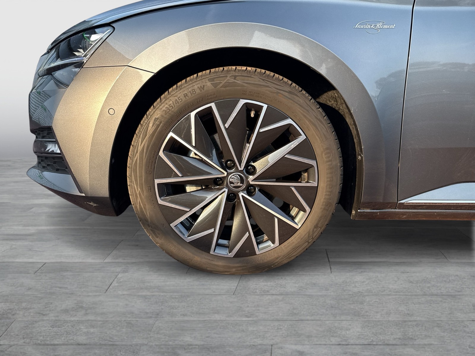 Skoda Superb Combi 2.0 L&K 4X4 LEDER PANO STANDHZ.