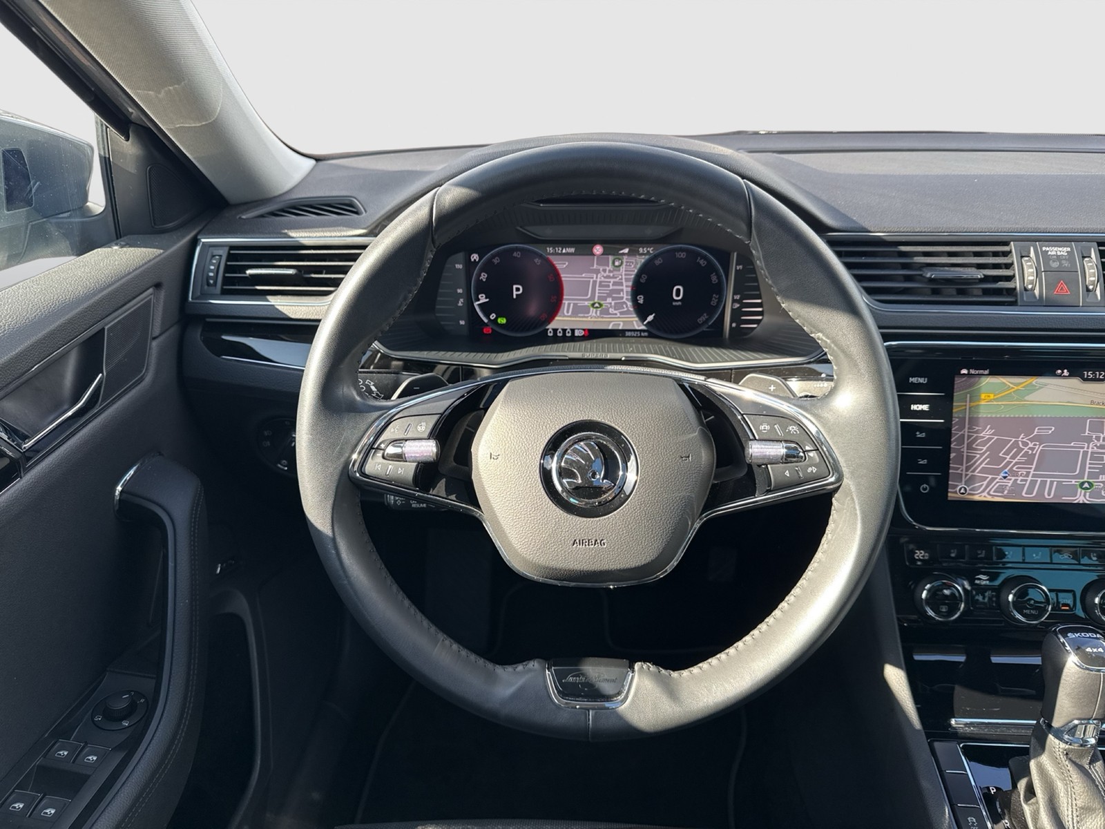 Skoda Superb Combi 2.0 L&K 4X4 LEDER PANO STANDHZ.