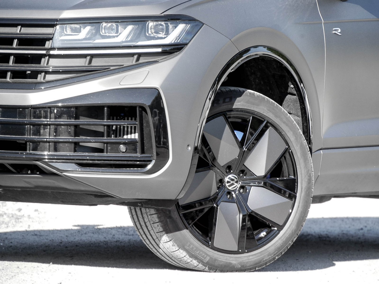 Volkswagen Touareg HYBRID R NEUESMODELL PANO 360°CAM ACC LM21 E-KLAPPE