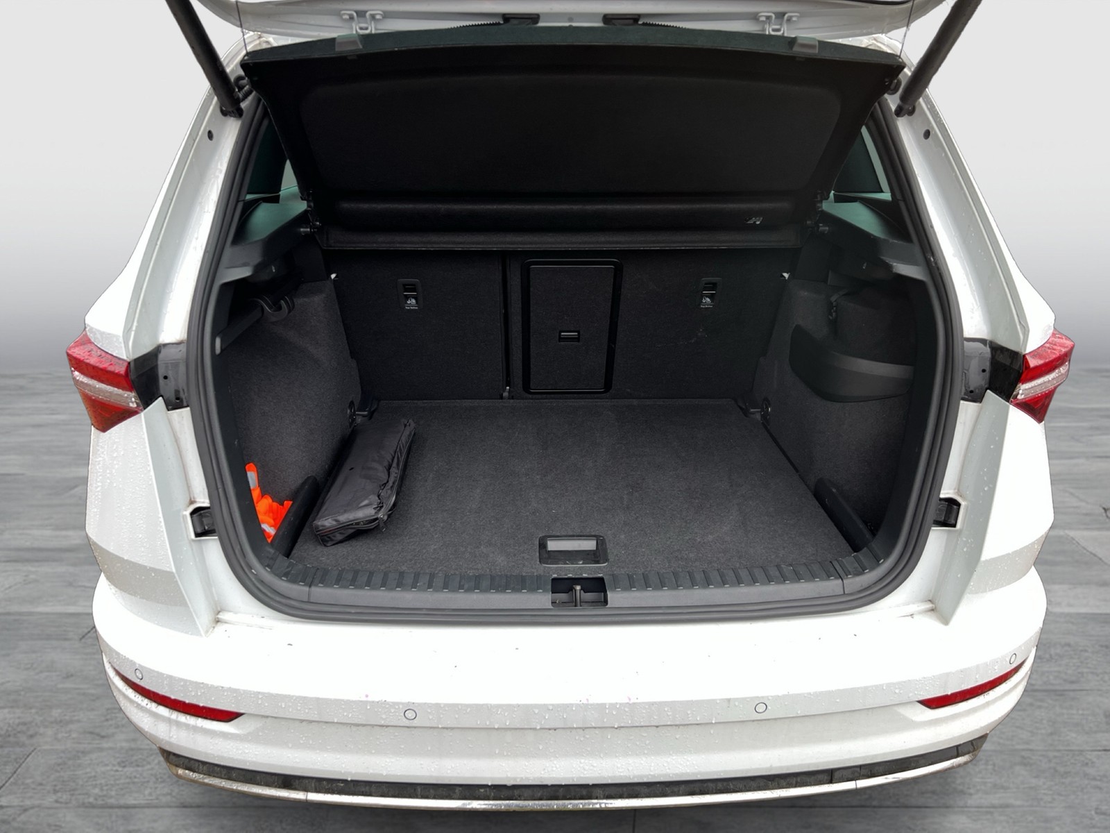 Skoda Karoq 2.0 SPORTLINE 4X4 PANO CAM E-KLAPPE MATRIX