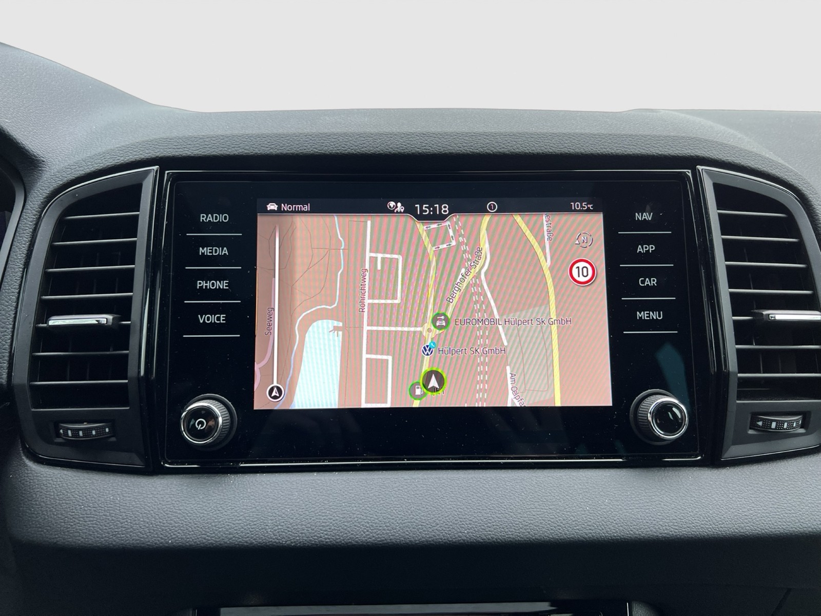 Skoda Karoq 2.0 SPORTLINE 4X4 PANO CAM E-KLAPPE MATRIX