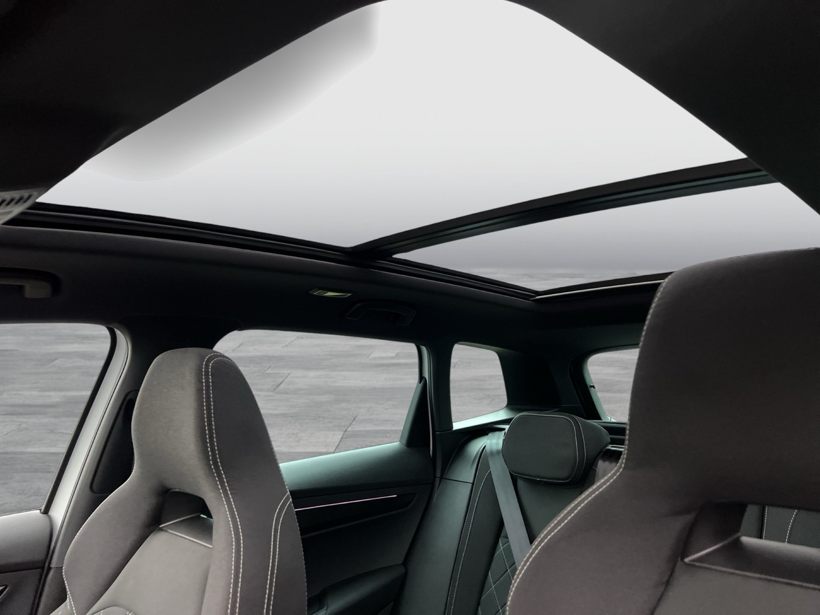 Skoda Karoq 2.0 SPORTLINE 4X4 PANO CAM E-KLAPPE MATRIX