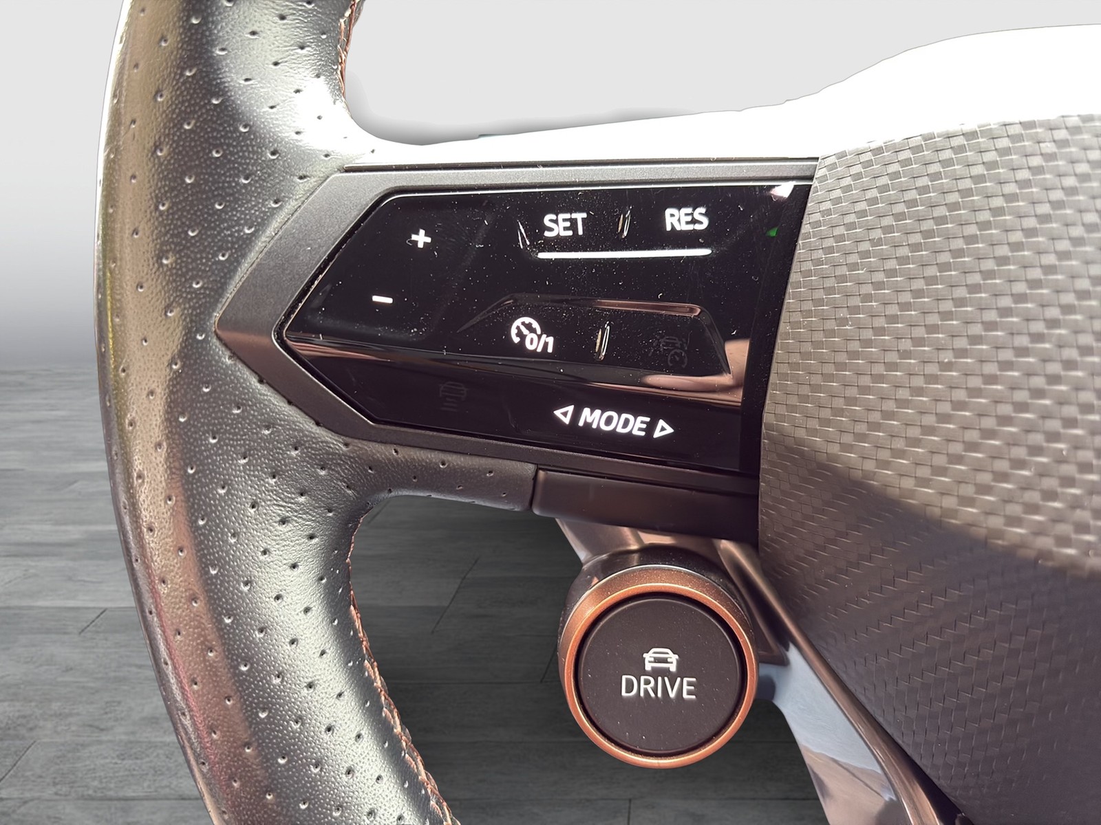 Cupra Born WÄRMEPUMPE CAM ACC LM19 NAVI LED DAB KLIMA