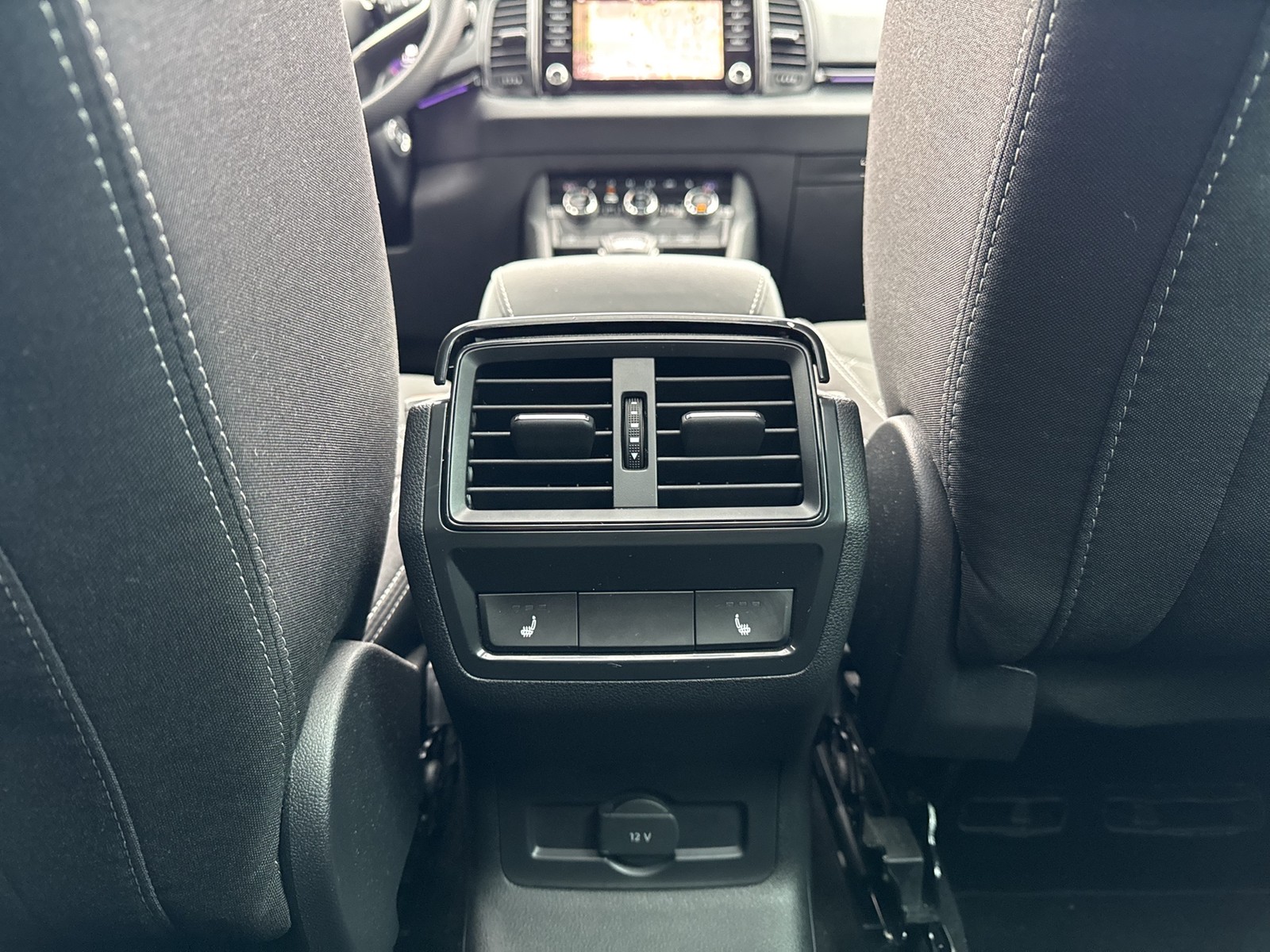 Skoda Karoq 2.0 SPORTLINE 4X4 PANO CAM E-KLAPPE MATRIX