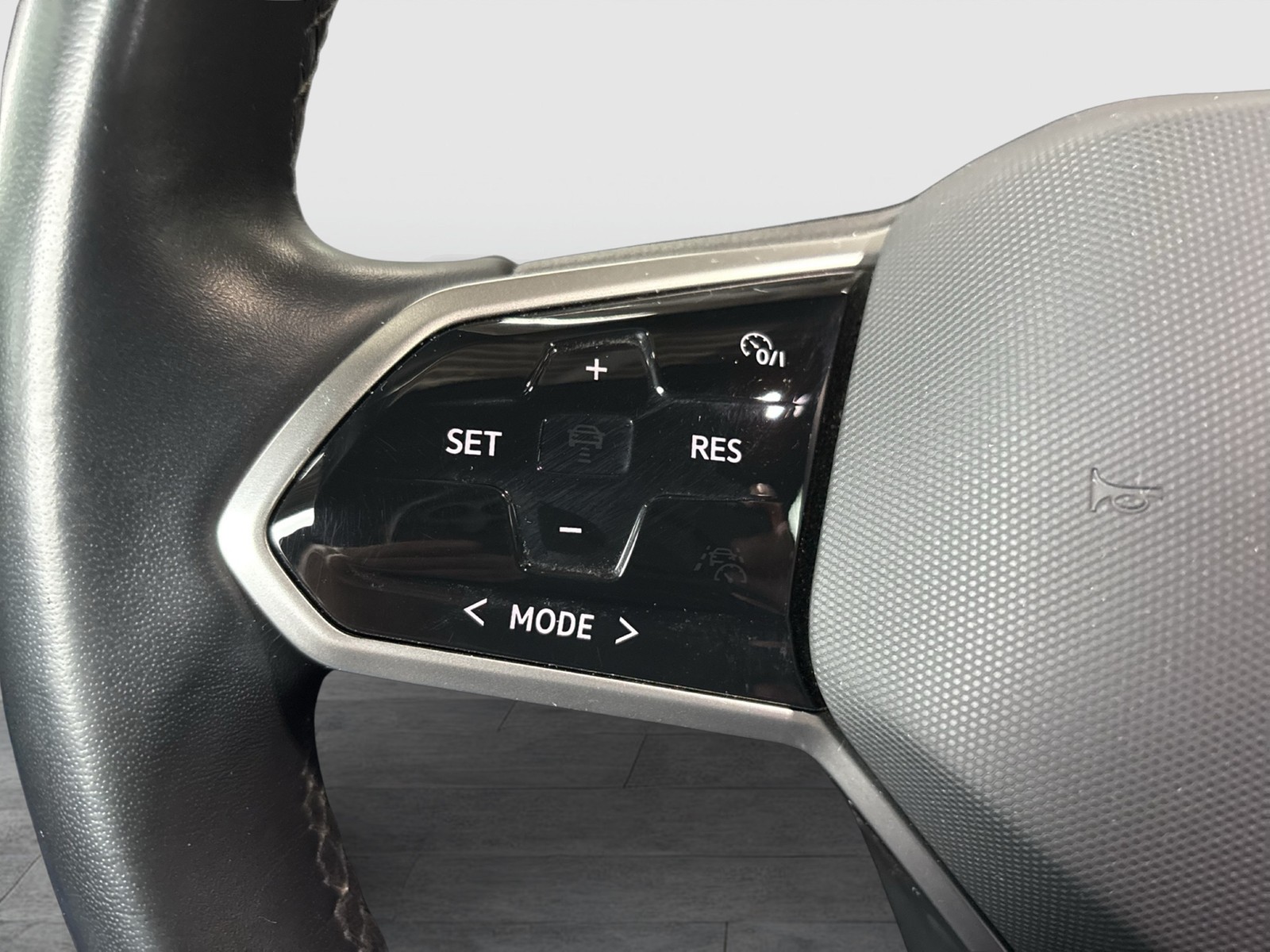 Volkswagen ID.4 Pure Performance WÄRMEPUMPE PANO 360CAM ACC