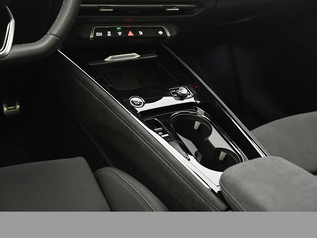 Audi Q3 SUV e-hybrid s tronic AHK PANO MATRIXLED LM20