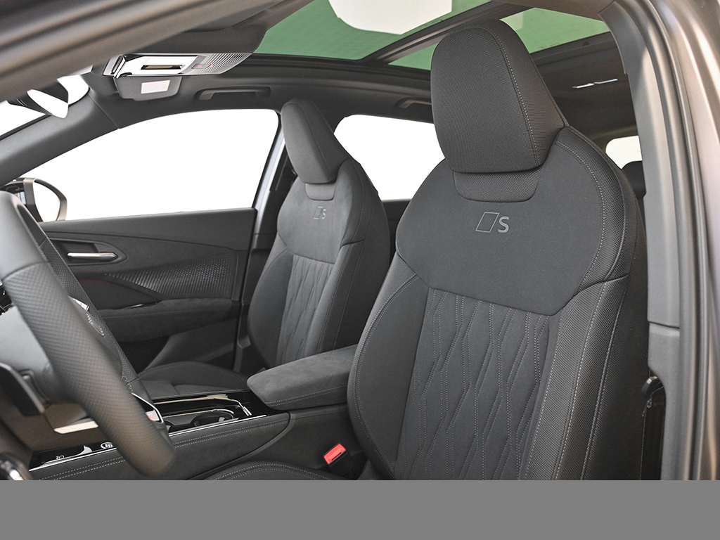 Audi Q3 SUV e-hybrid s tronic AHK PANO MATRIXLED LM20