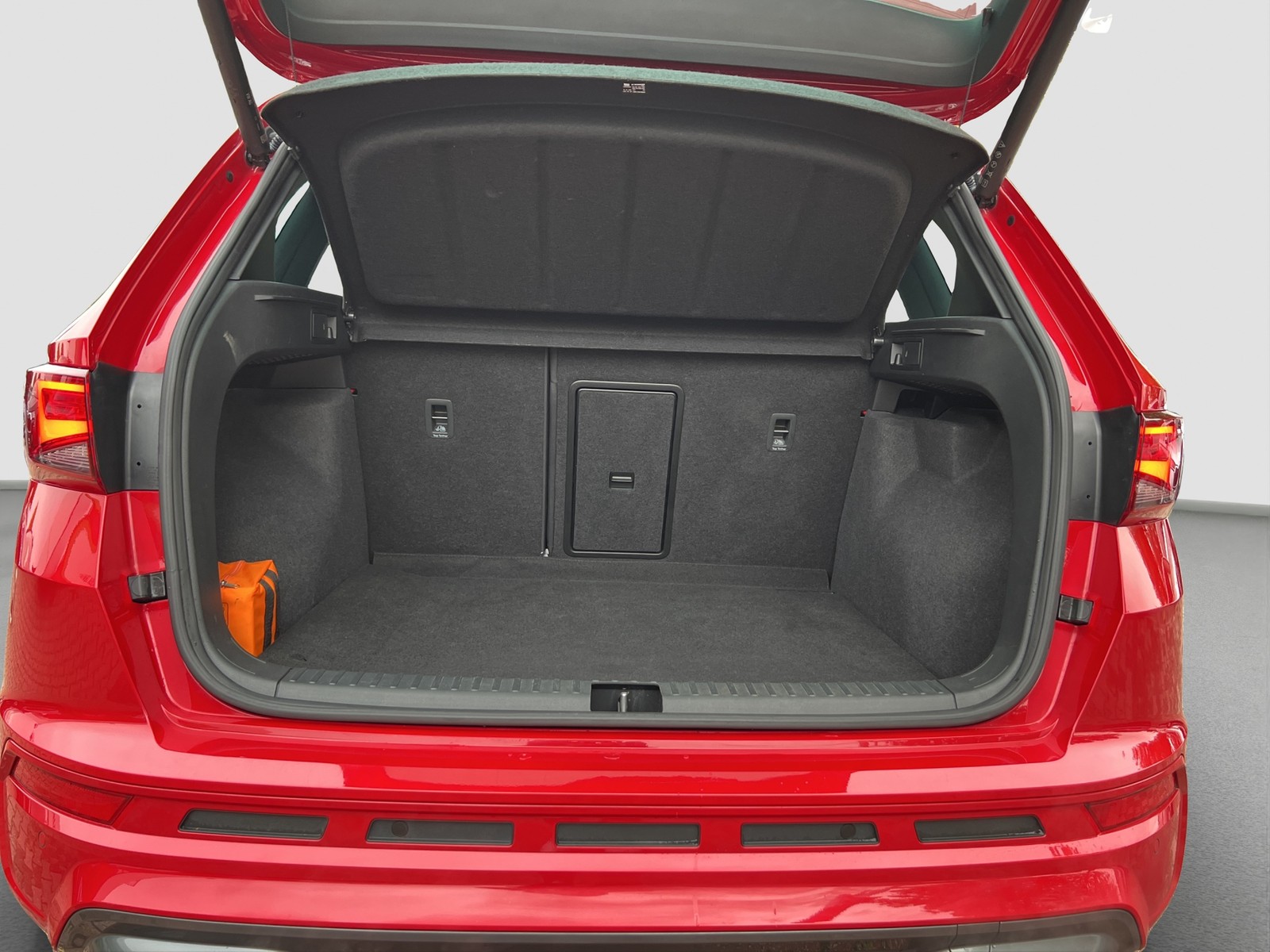 Cupra Ateca 2.0 4X4 PANO BEATS AHK 360°CAM LM19 NAVI