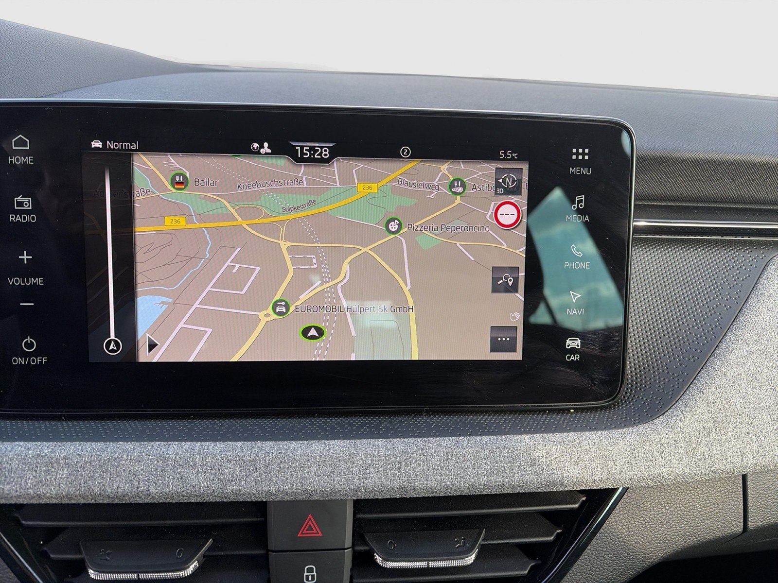 Skoda Kamiq 1.5 TOUR BLACKPACKAGE CAM MATRIX NAVI LM17