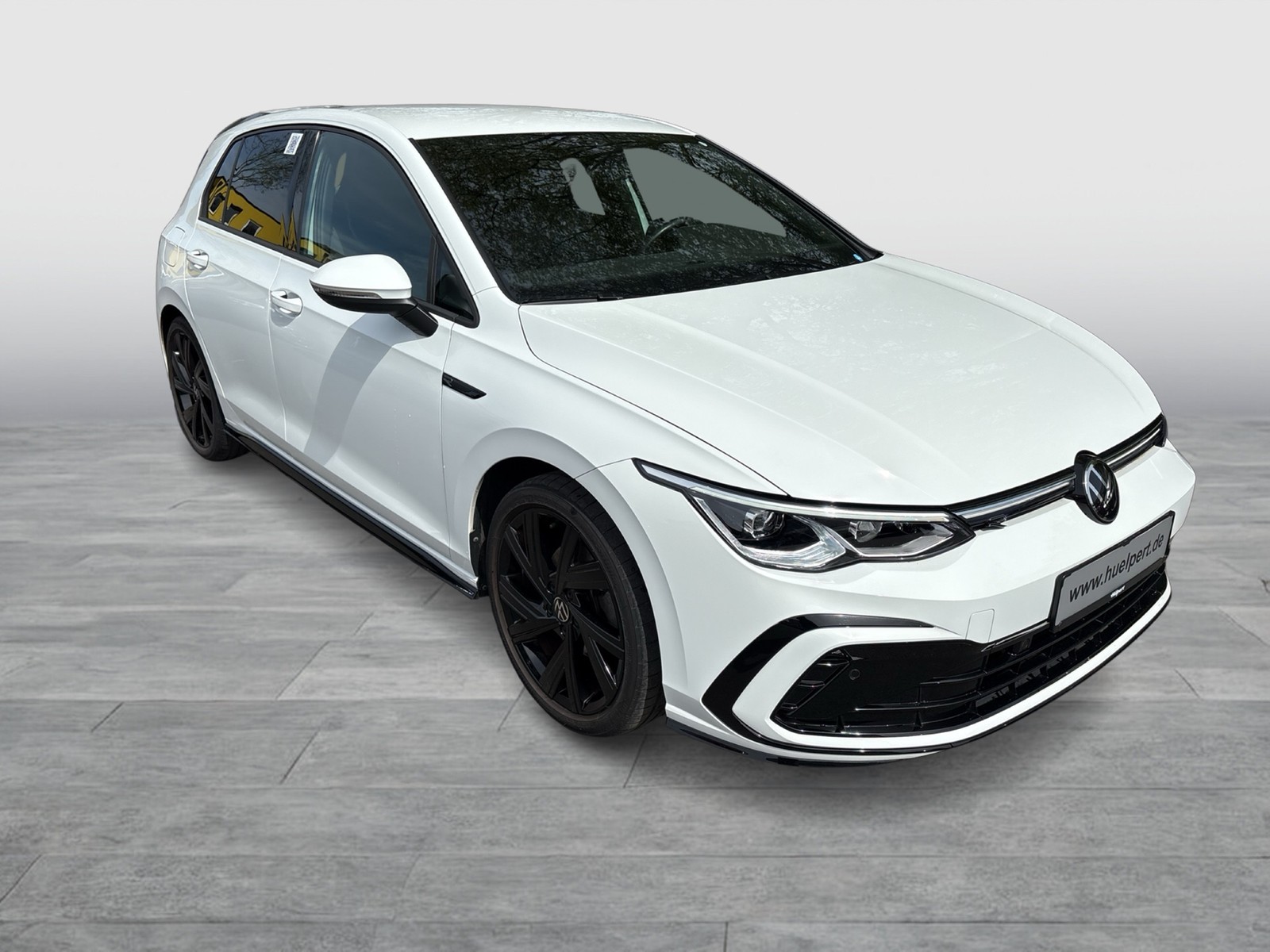 Volkswagen Golf VIII 1.5 eTSI R-LINE KAMERA ACC LED SITZHEIZ