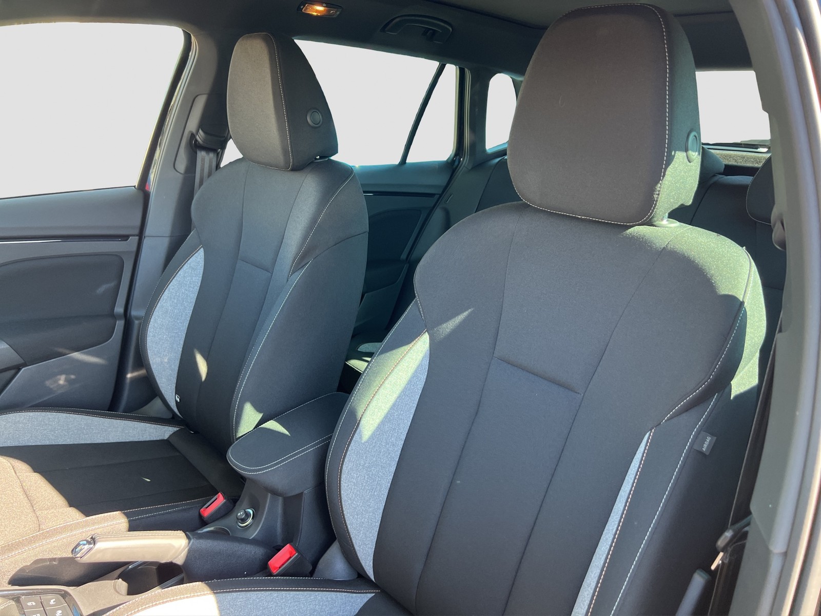 Skoda Kamiq 1.5 TOUR PANO AHK CAM ACC E-KLAPPE NAVI