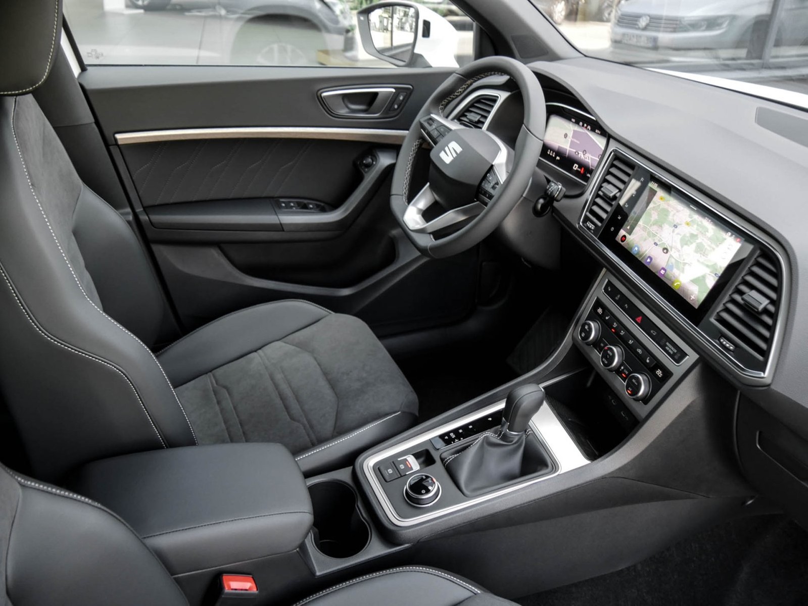 Seat Ateca 1.5 XPERIENCE DSG NAV ACC SHZ RFK PDC 18LM