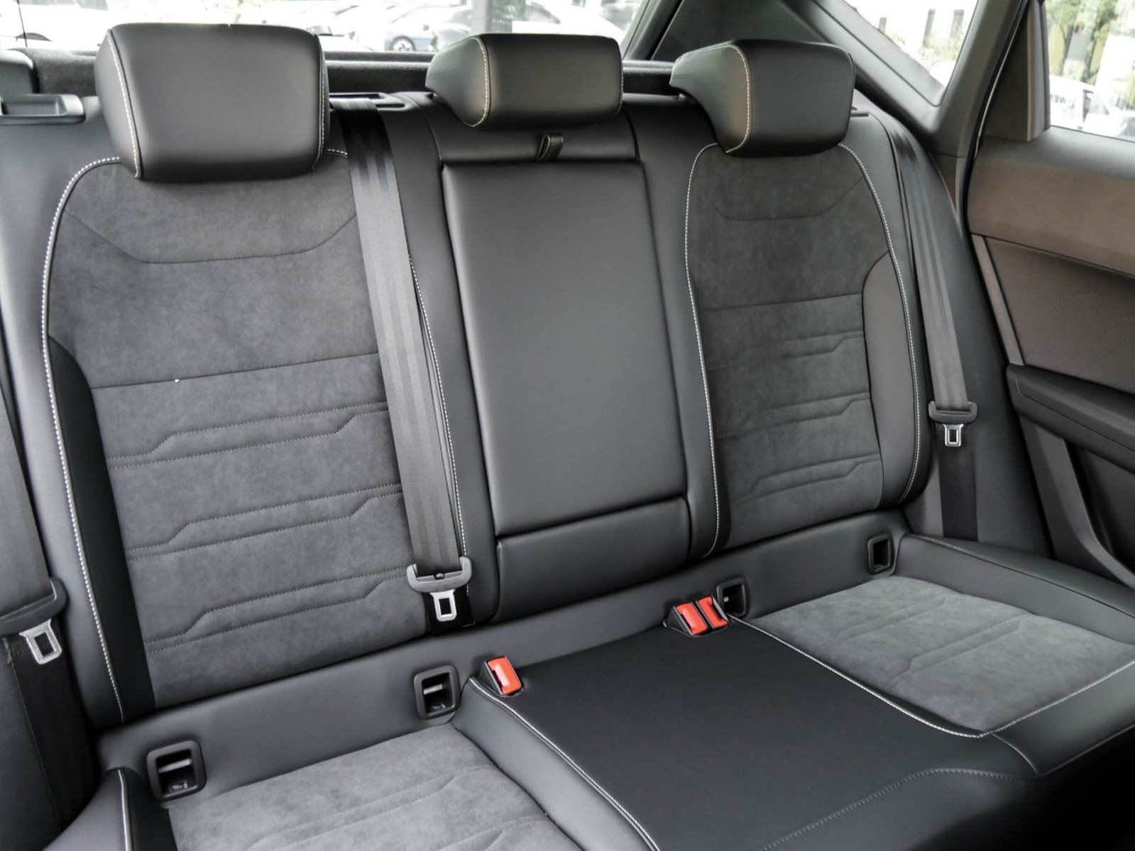 Seat Ateca 1.5 XPERIENCE DSG NAV ACC SHZ RFK PDC 18LM